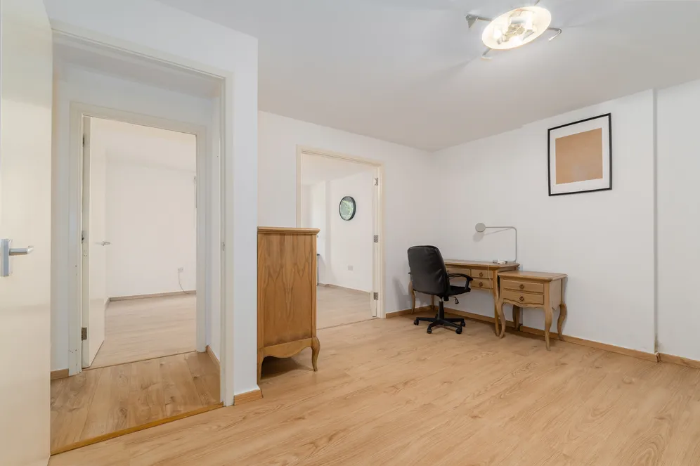 Blackwall Way, London, E14 photo 9