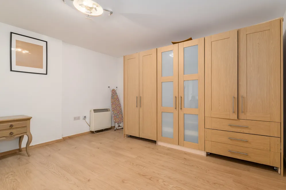 Blackwall Way, London, E14 photo 11