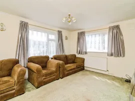 Pound Farm Drive, Lowestoft thumb 3