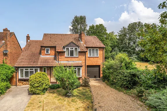Ailesbury Way, Burbage, SN8