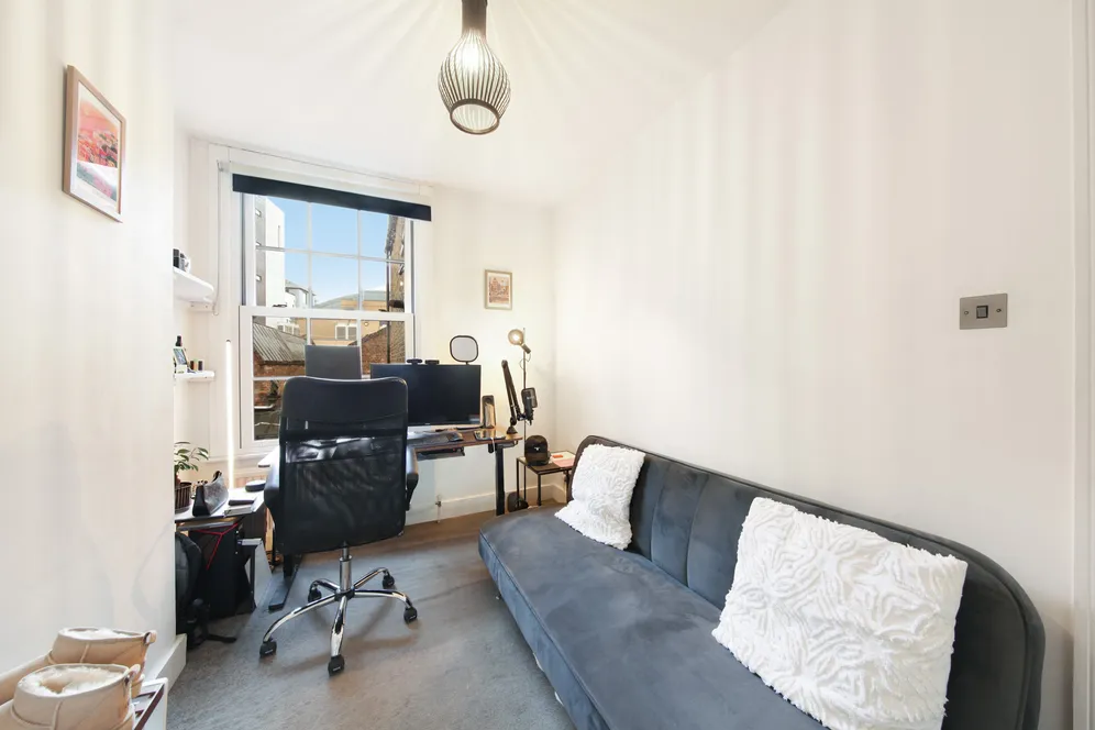Edgeley Road, London, SW4 photo 12