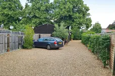 Shelson Avenue, Feltham
