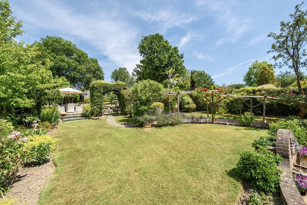 Roselands Avenue, Mayfield, TN20 photo 14