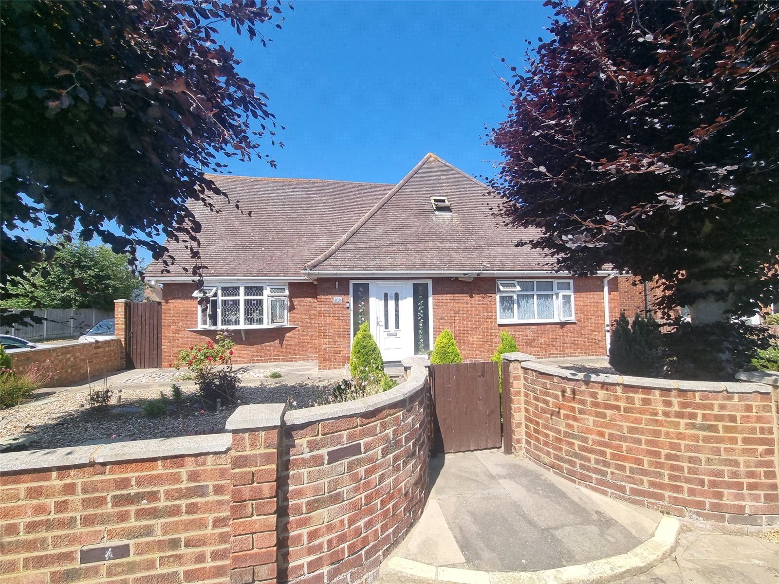 Sutton Court Drive, Rochford, Essex, SS4 Image 1