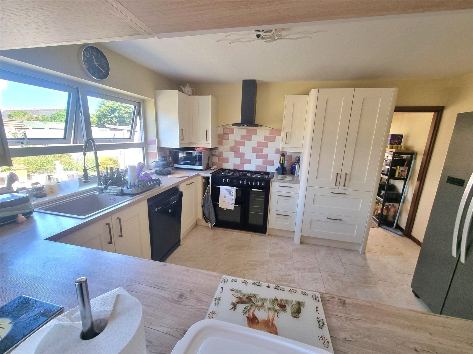 Sutton Court Drive, Rochford, Essex, SS4 Image 7