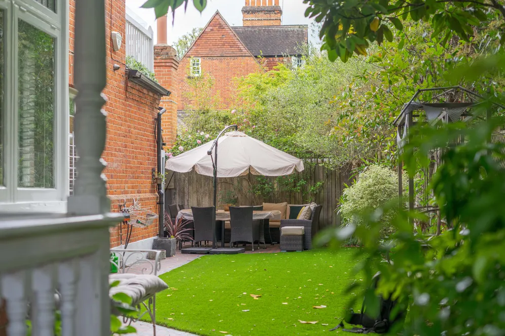 Queen Annes Grove, London, W4 photo 16