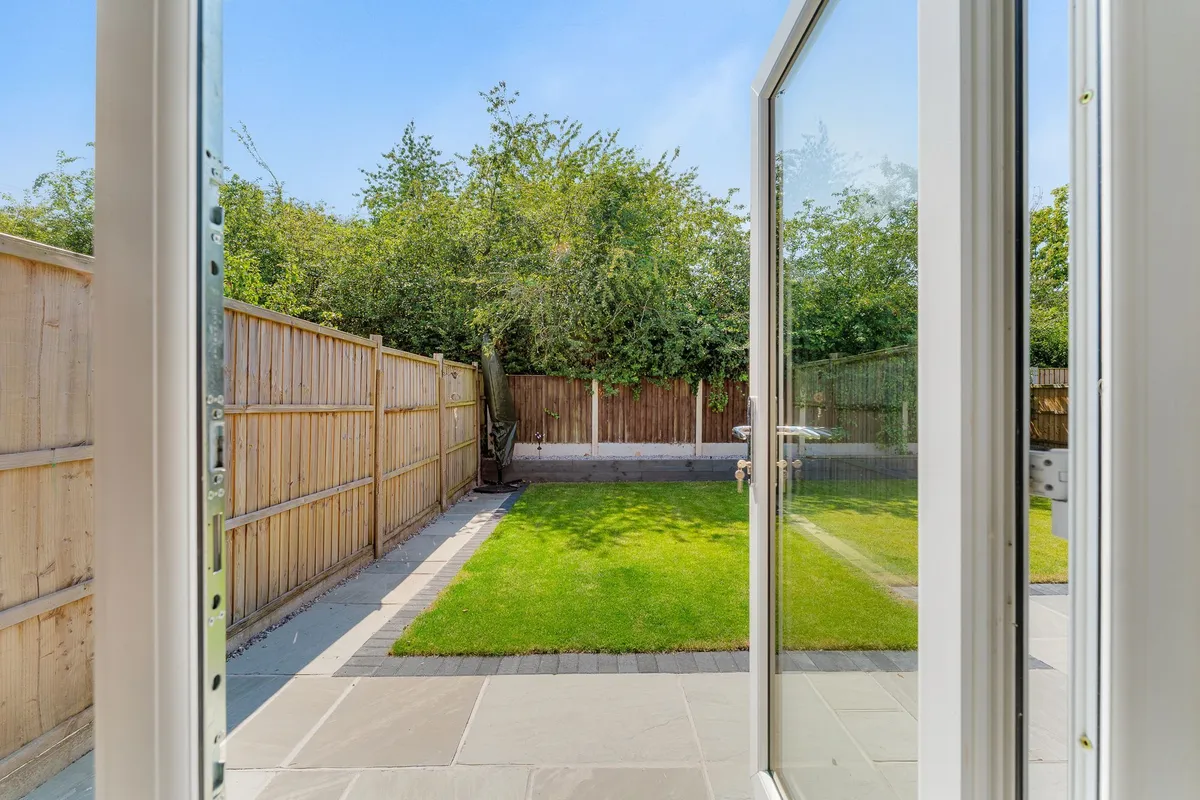 Wren Close, Palacefields, WA7