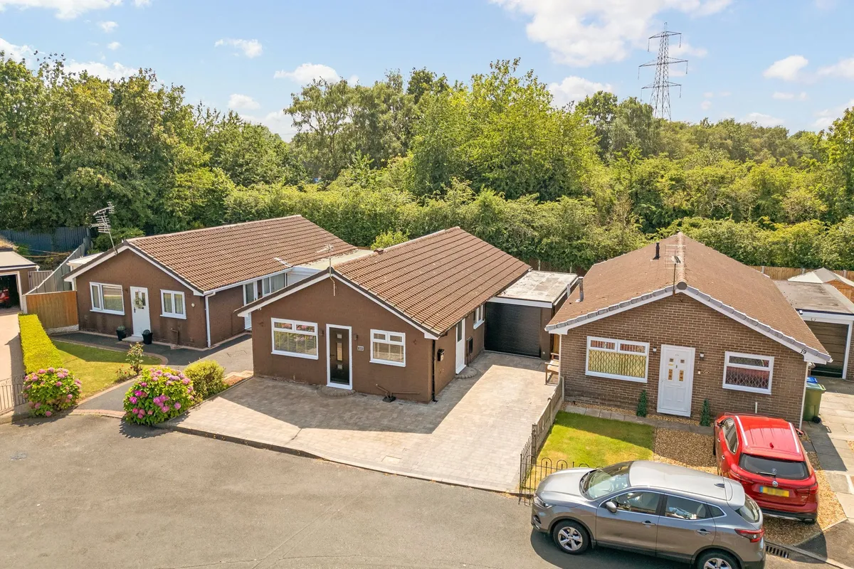 Wren Close, Palacefields, WA7