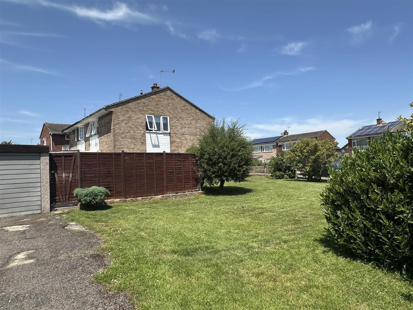 High View, Deanshanger, Milton Keynes Image 11