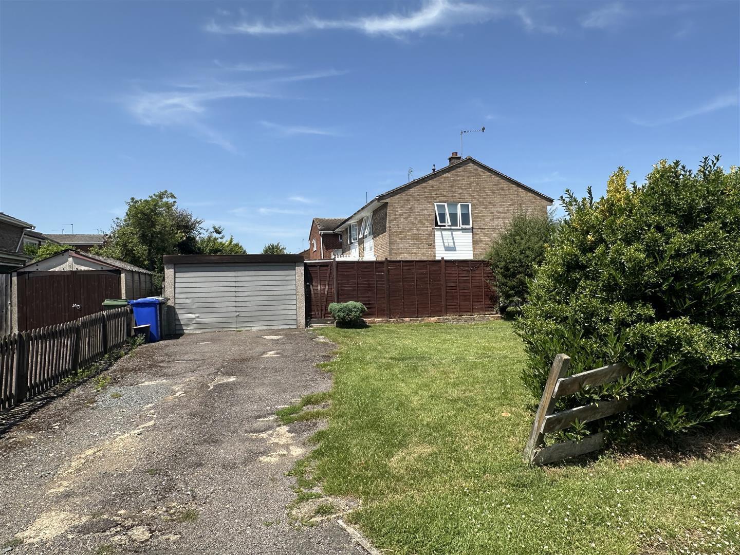 High View, Deanshanger, Milton Keynes Image 12