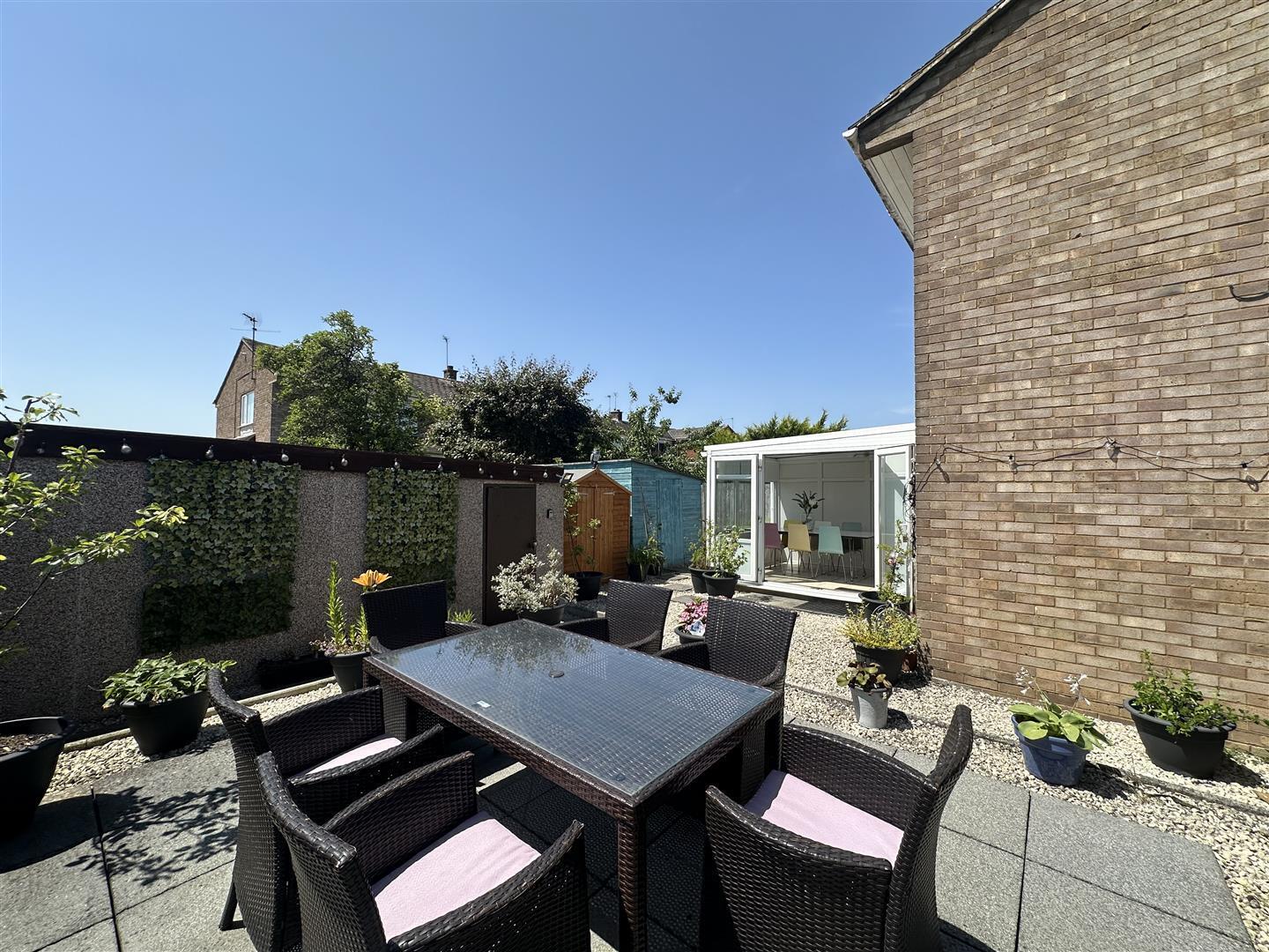 High View, Deanshanger, Milton Keynes Image 16
