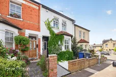 Falkland Road, Barnet