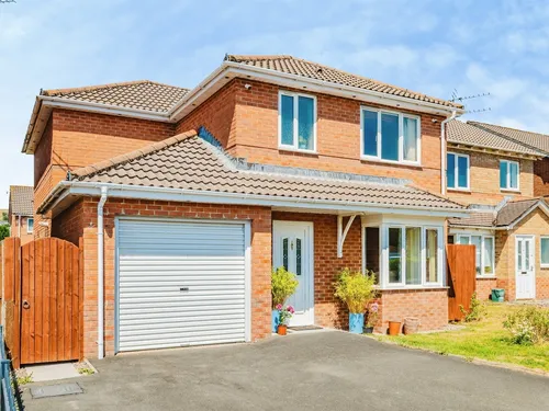 Colliers Avenue, Llanharan, PONTYCLUNphoto