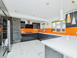 Colliers Avenue, Llanharan, PONTYCLUN thumb 3