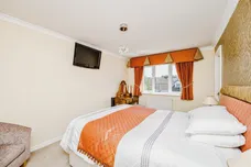 Colliers Avenue, Llanharan, PONTYCLUN