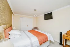 Colliers Avenue, Llanharan, PONTYCLUN