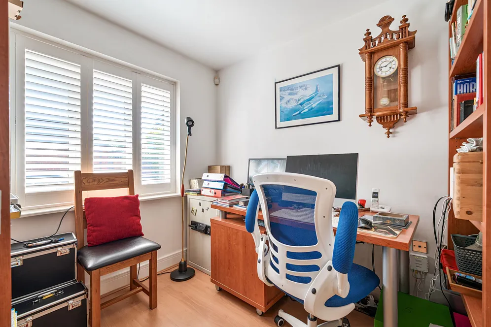 Church Road, West Byfleet, KT14 photo 6
