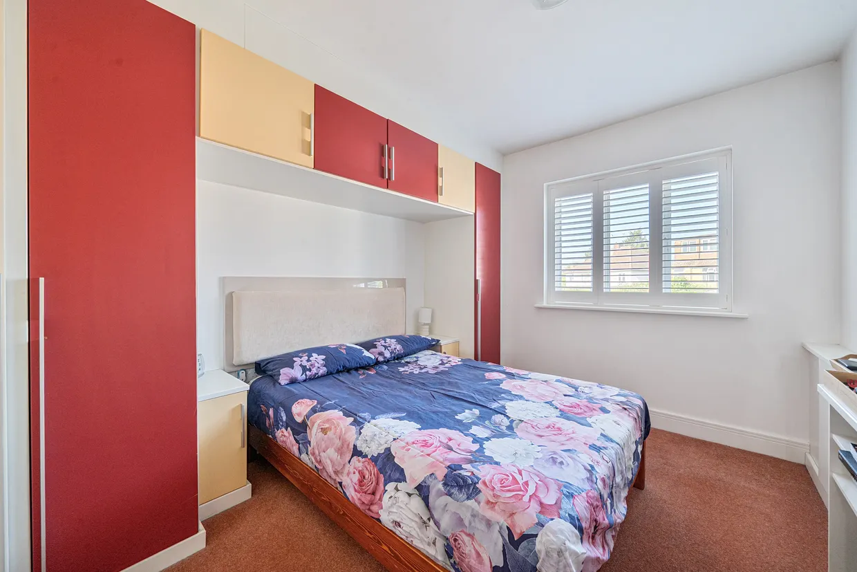 Church Road, West Byfleet, KT14 photo 12