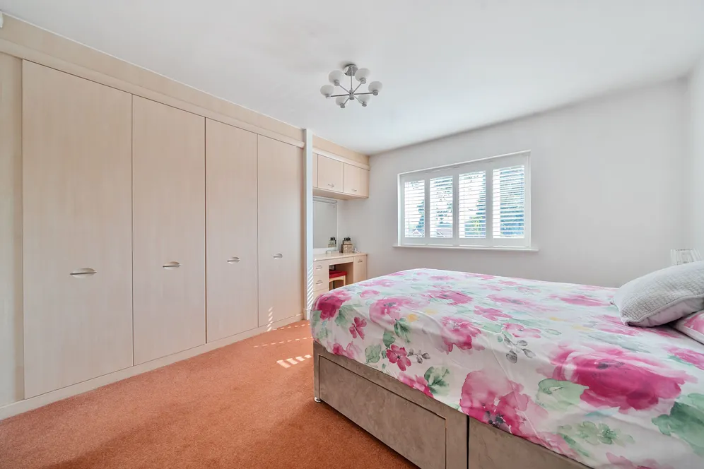 Church Road, West Byfleet, KT14 photo 13