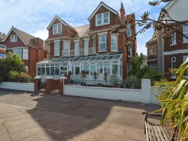 Royal Parade, Eastbourne photo