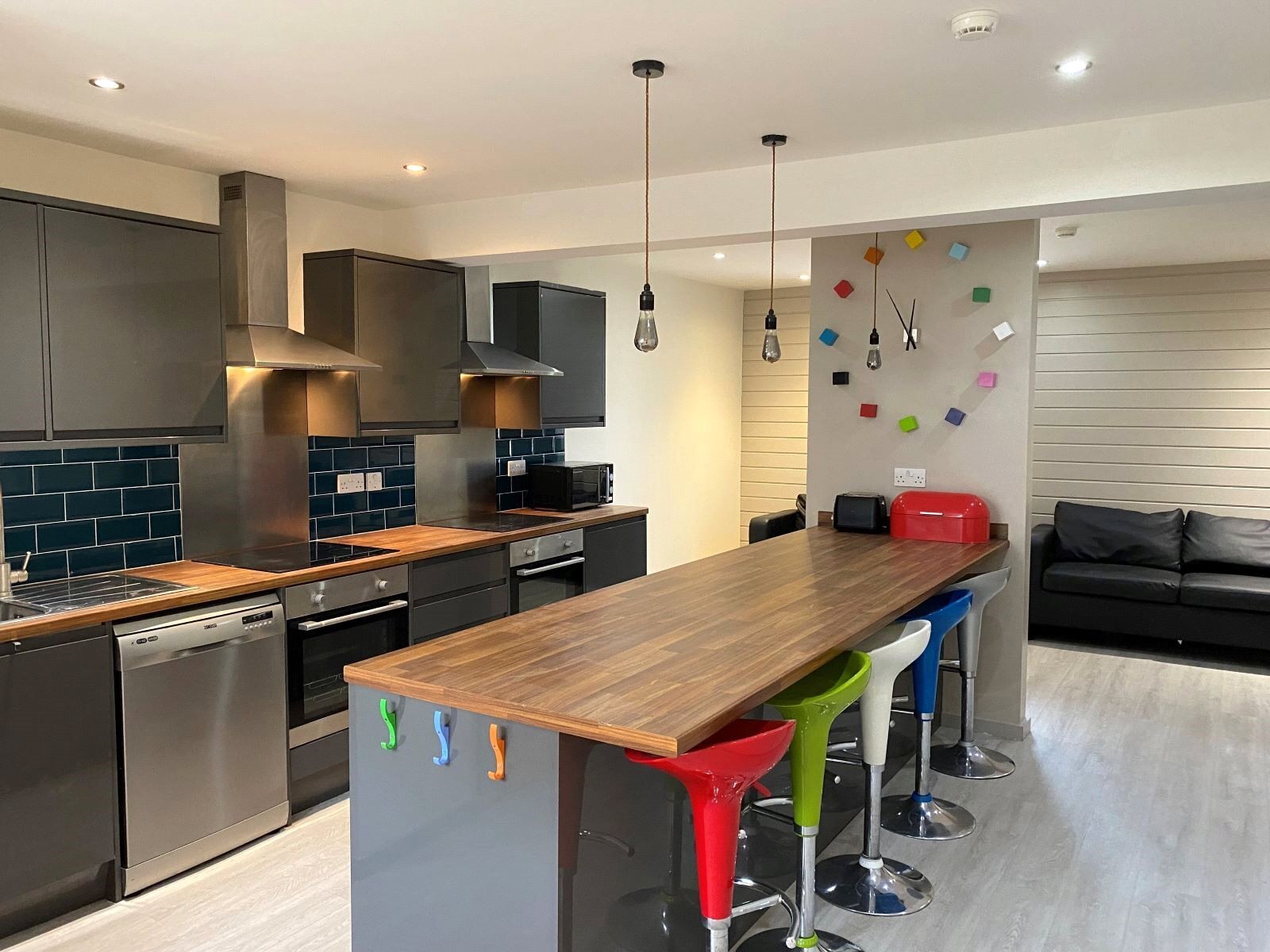13 Brook Street, Huddersfield, HD5 Image 1