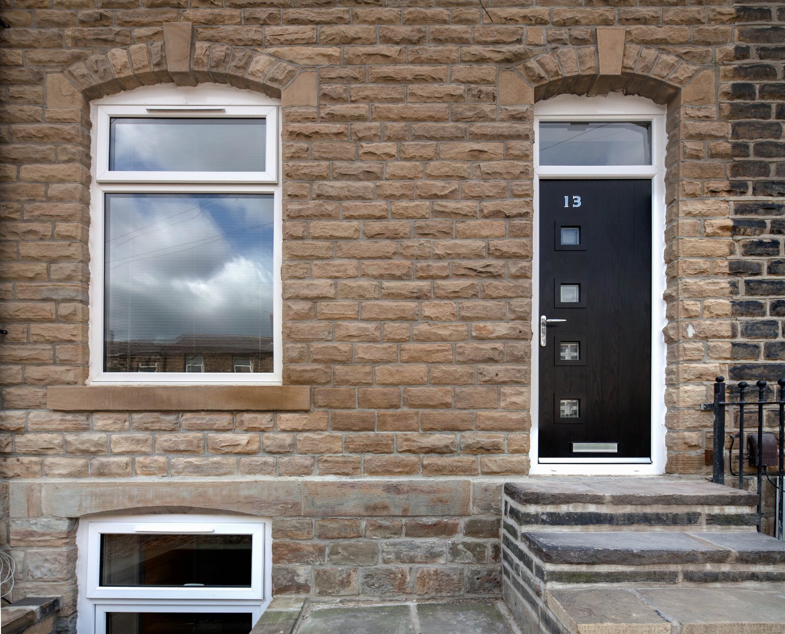 13 Brook Street, Huddersfield, HD5 Image 2