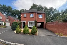 Fieldfare Close, Bramcote, NOTTINGHAM