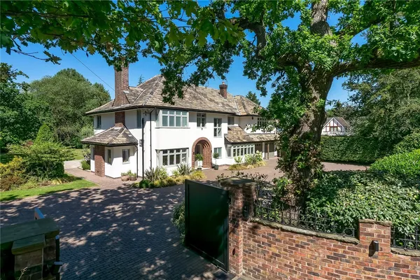 Hough Lane, Wilmslow, SK9 photo 29