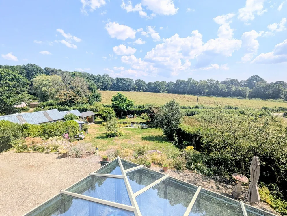 Property carousel item 4