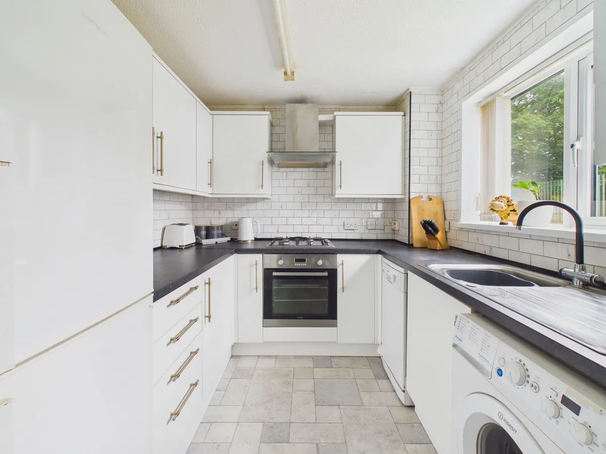 Greenacres, Barry, CF63