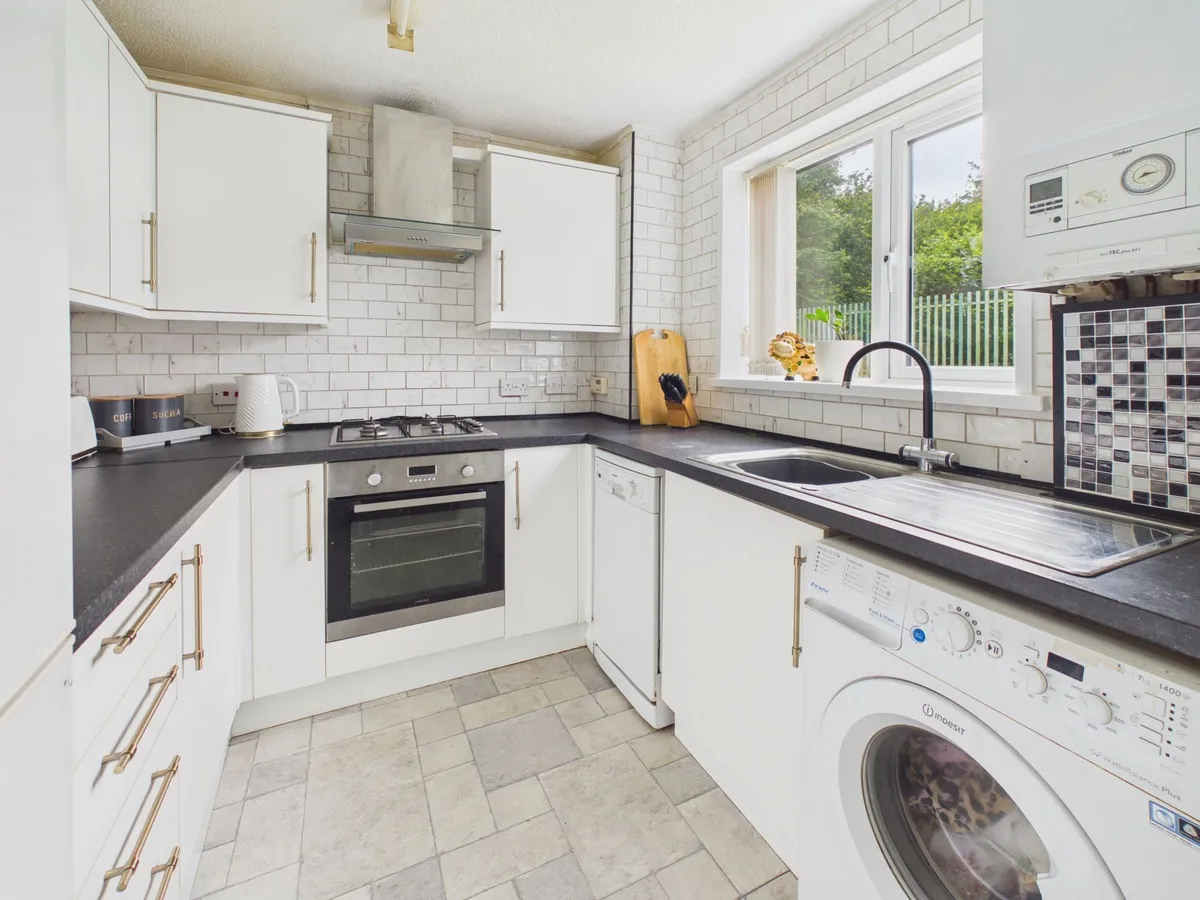 Greenacres, Barry, CF63