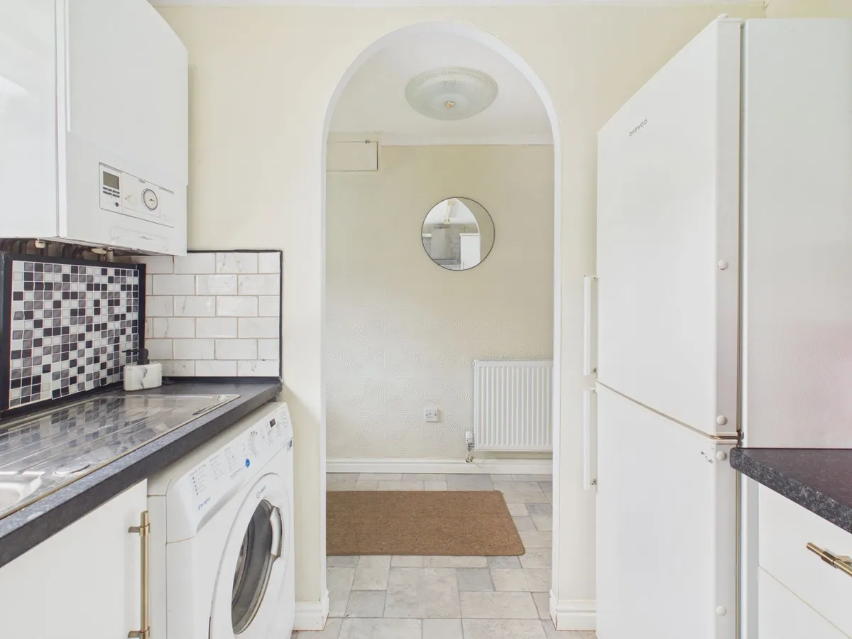 Greenacres, Barry, CF63