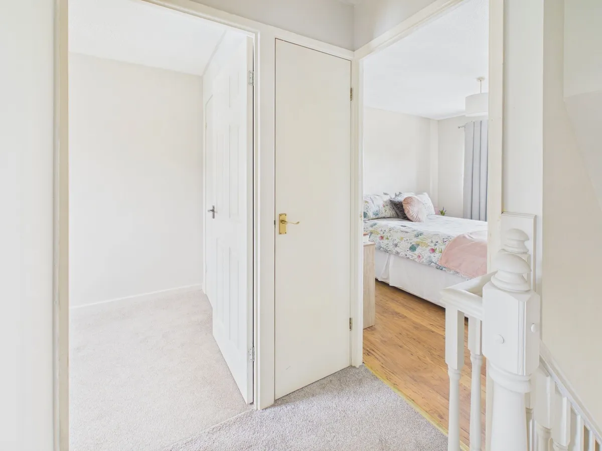 Greenacres, Barry, CF63