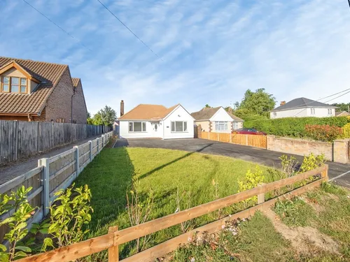 Weeley Road, Little Clacton, Clacton-On-Seaphoto