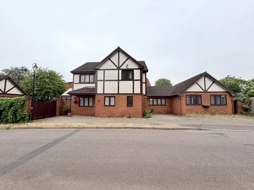 Millers Close, RUSHDENphoto