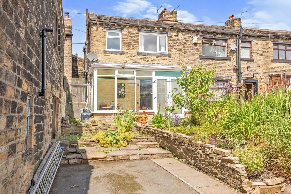 Beck Hill, BRADFORD