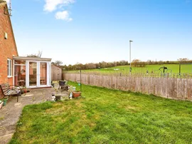 Holborn View, Sawtry, Huntingdon thumb 2