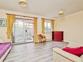 Holborn View, Sawtry, Huntingdon thumb 3