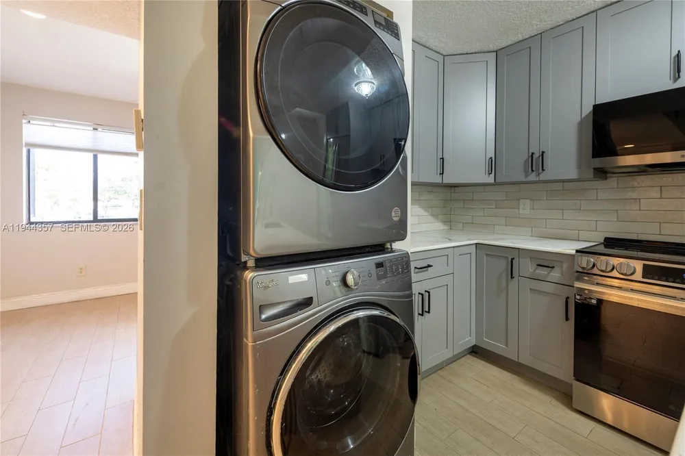 8019 NW 15th Manor, Plantation, FL 33322