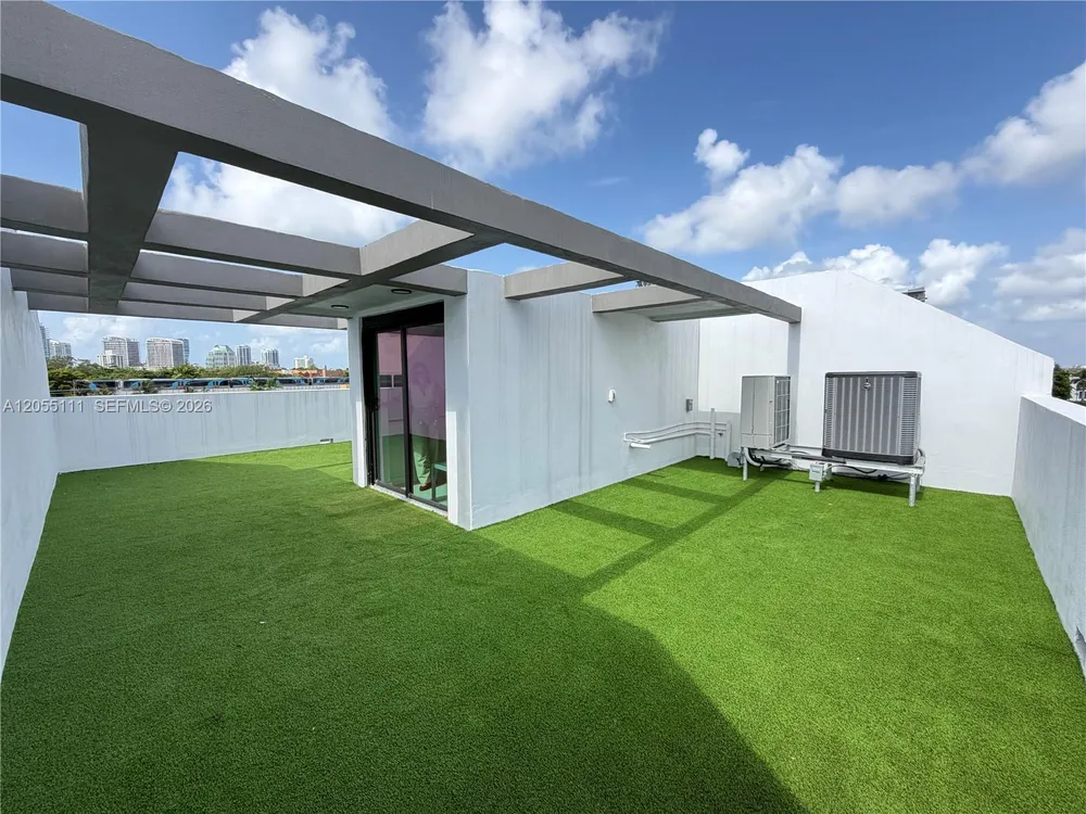 2692 SW 25th Ave, Miami, FL 33133