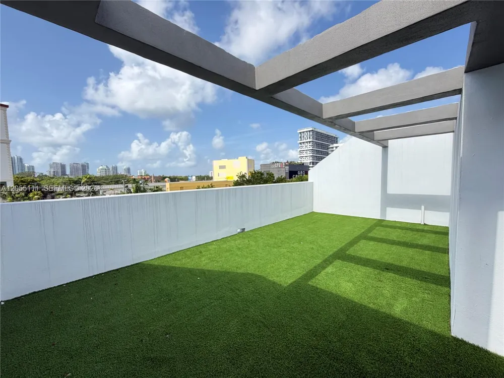 2692 SW 25th Ave, Miami, FL 33133