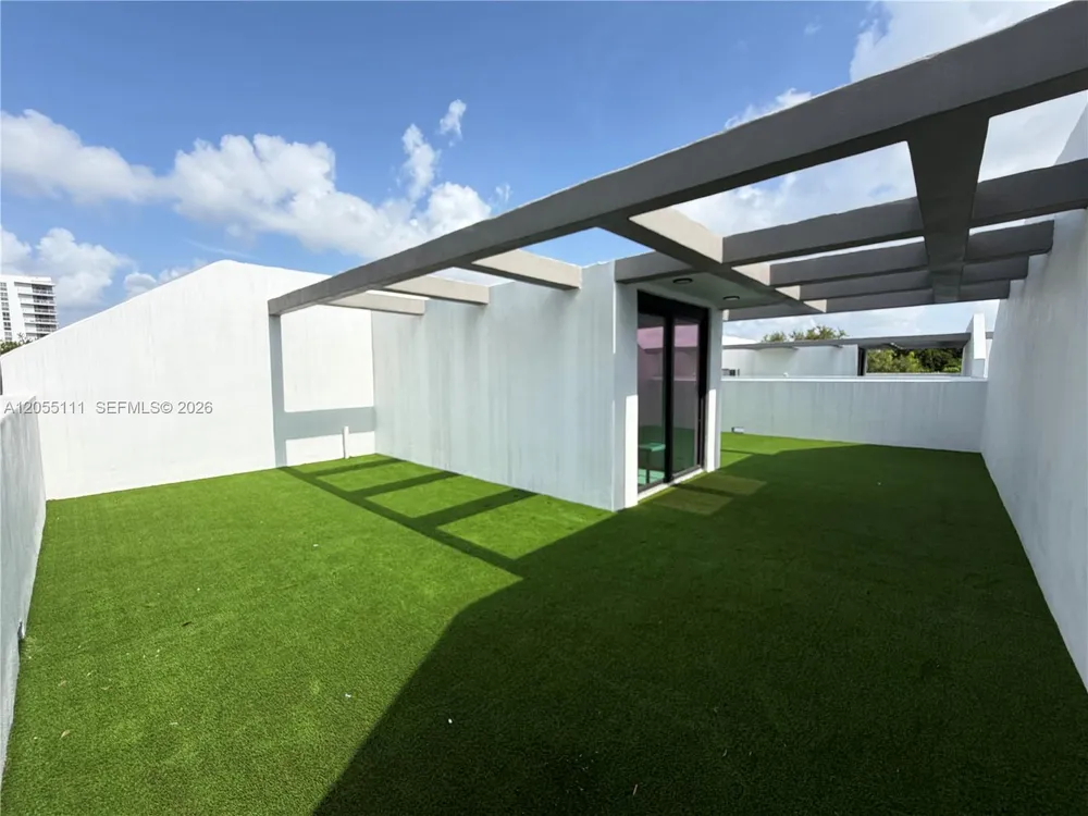 2692 SW 25th Ave, Miami, FL 33133