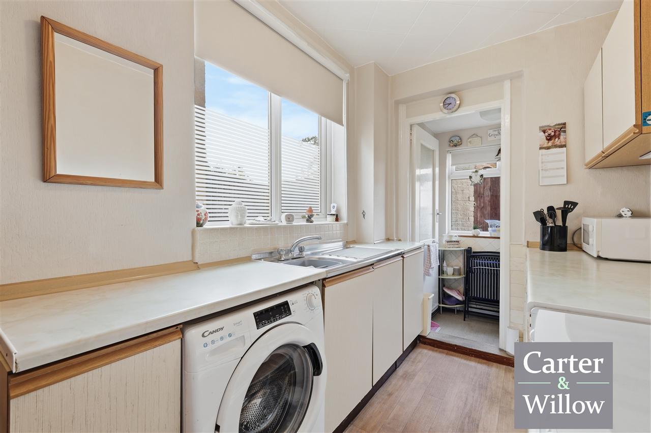 Ilchester Road, Dagenham, Essex Image 9