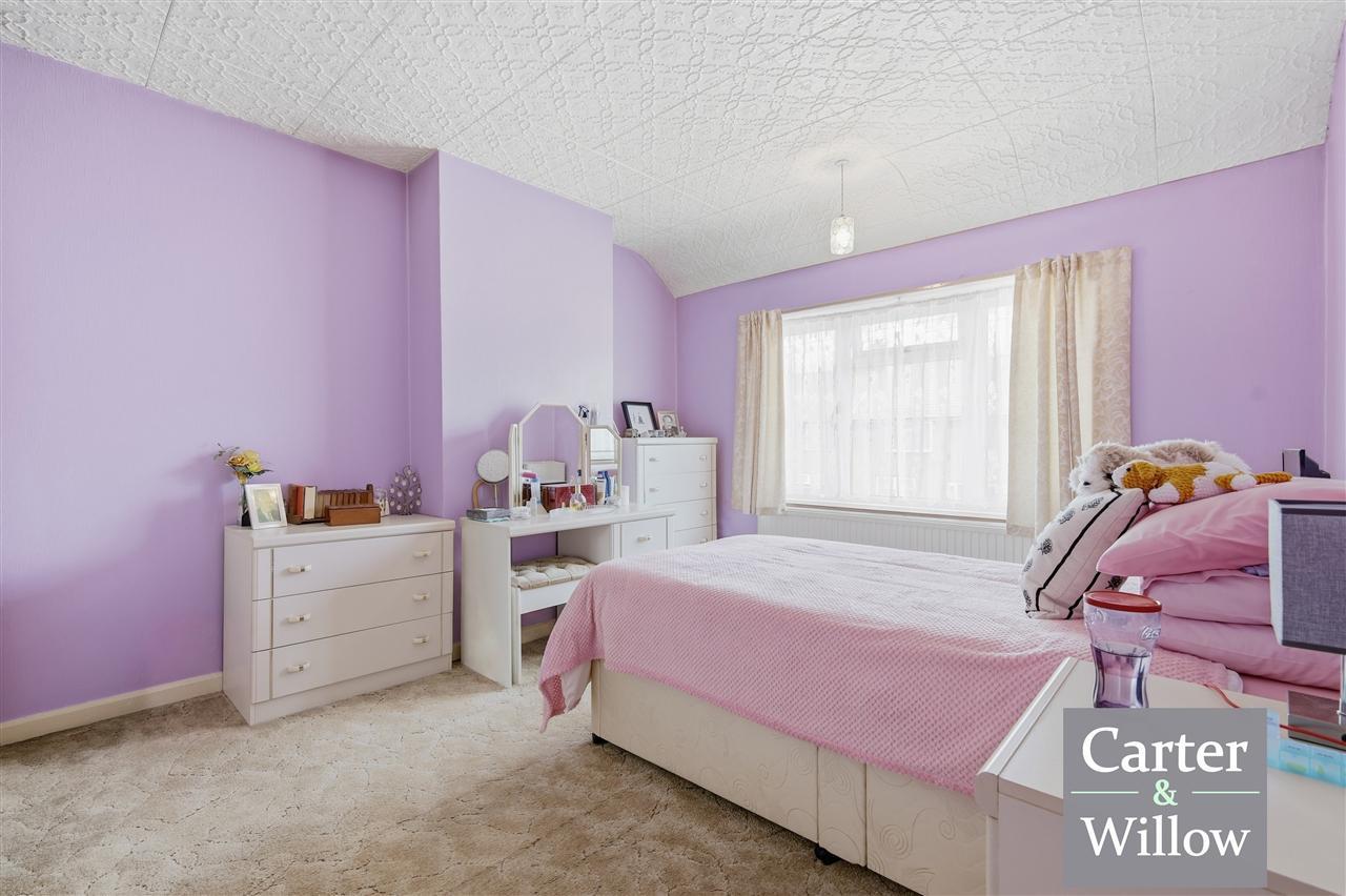 Ilchester Road, Dagenham, Essex Image 11
