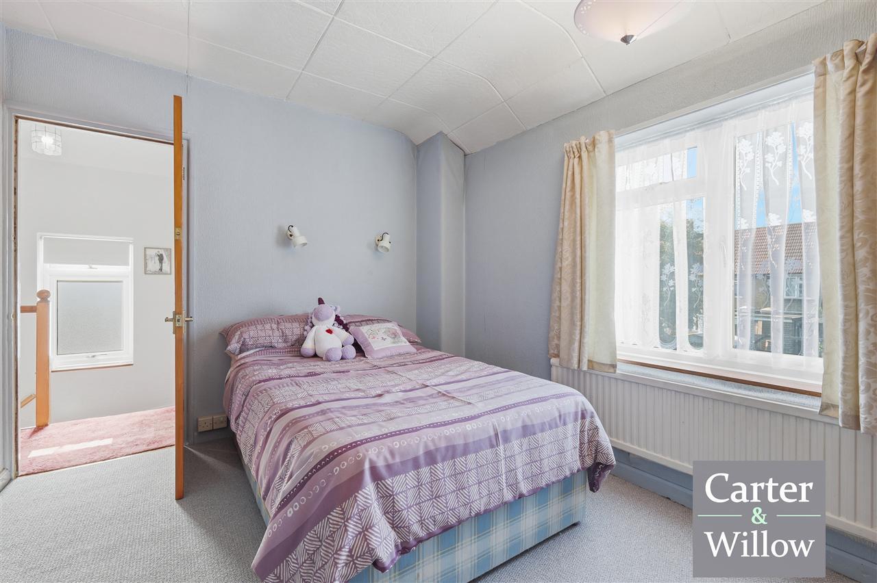Ilchester Road, Dagenham, Essex Image 13