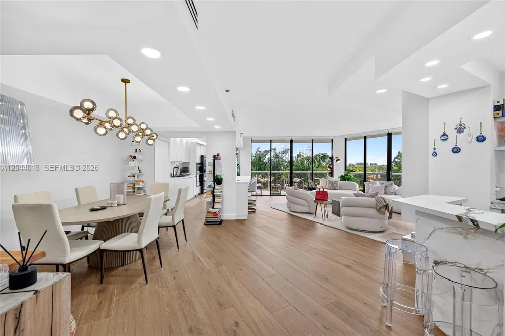 20281 E Country Club Dr, Aventura, FL 33180