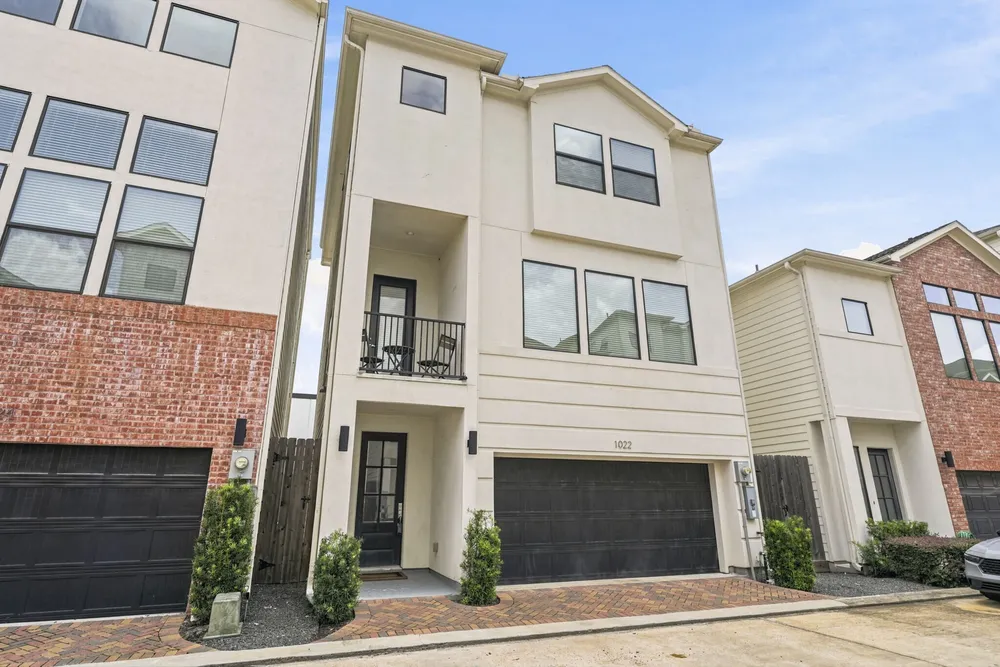 1022 Green Kensington Dr, Houston, TX 77008