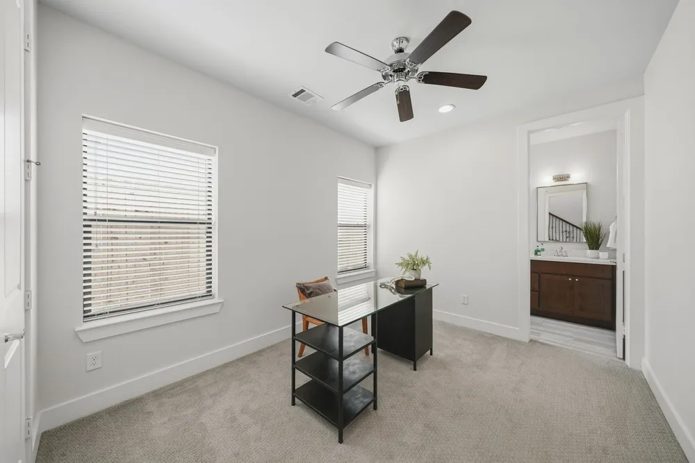 1022 Green Kensington Dr, Houston, TX 77008