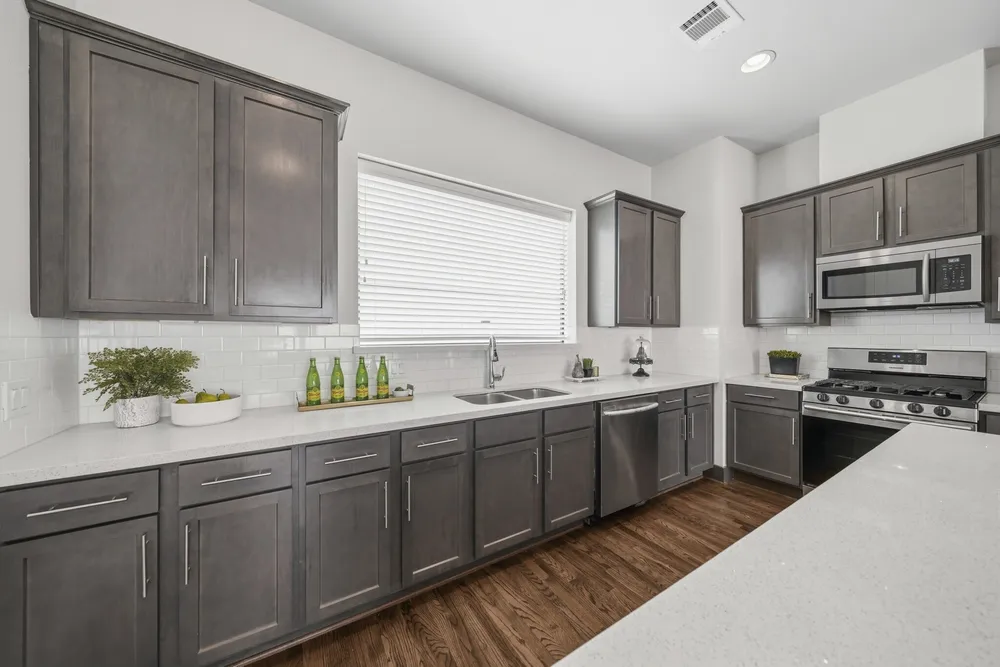 1022 Green Kensington Dr, Houston, TX 77008