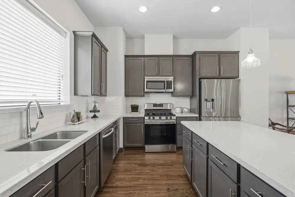 1022 Green Kensington Dr, Houston, TX 77008